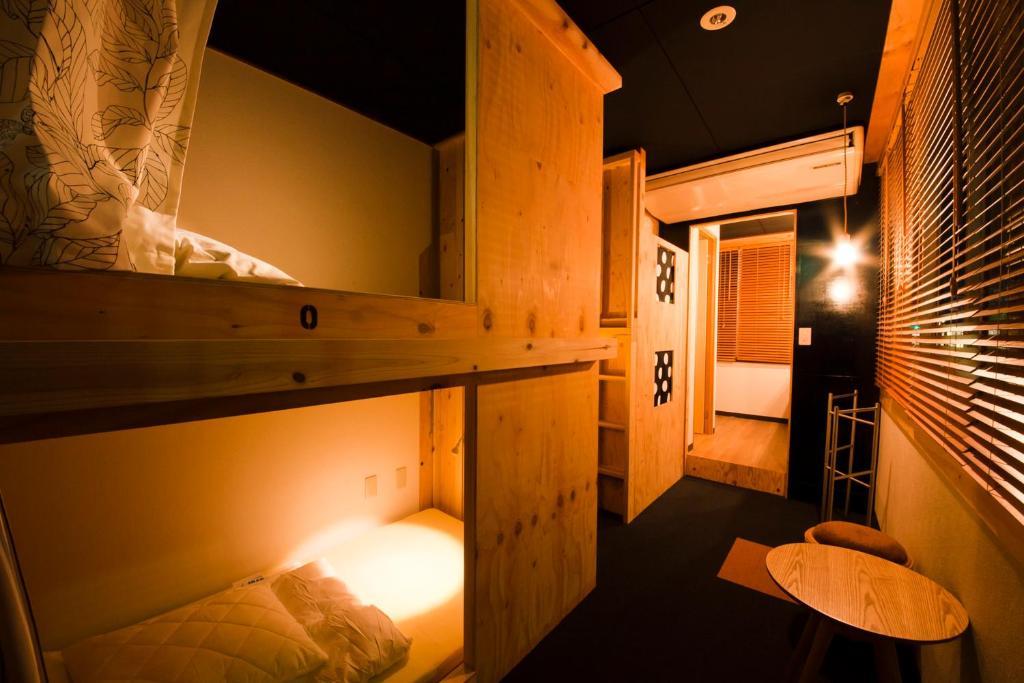 Hakata Gofukumachi Hostel Takataniya ฟูกุโอกะ ห้อง รูปภาพ
